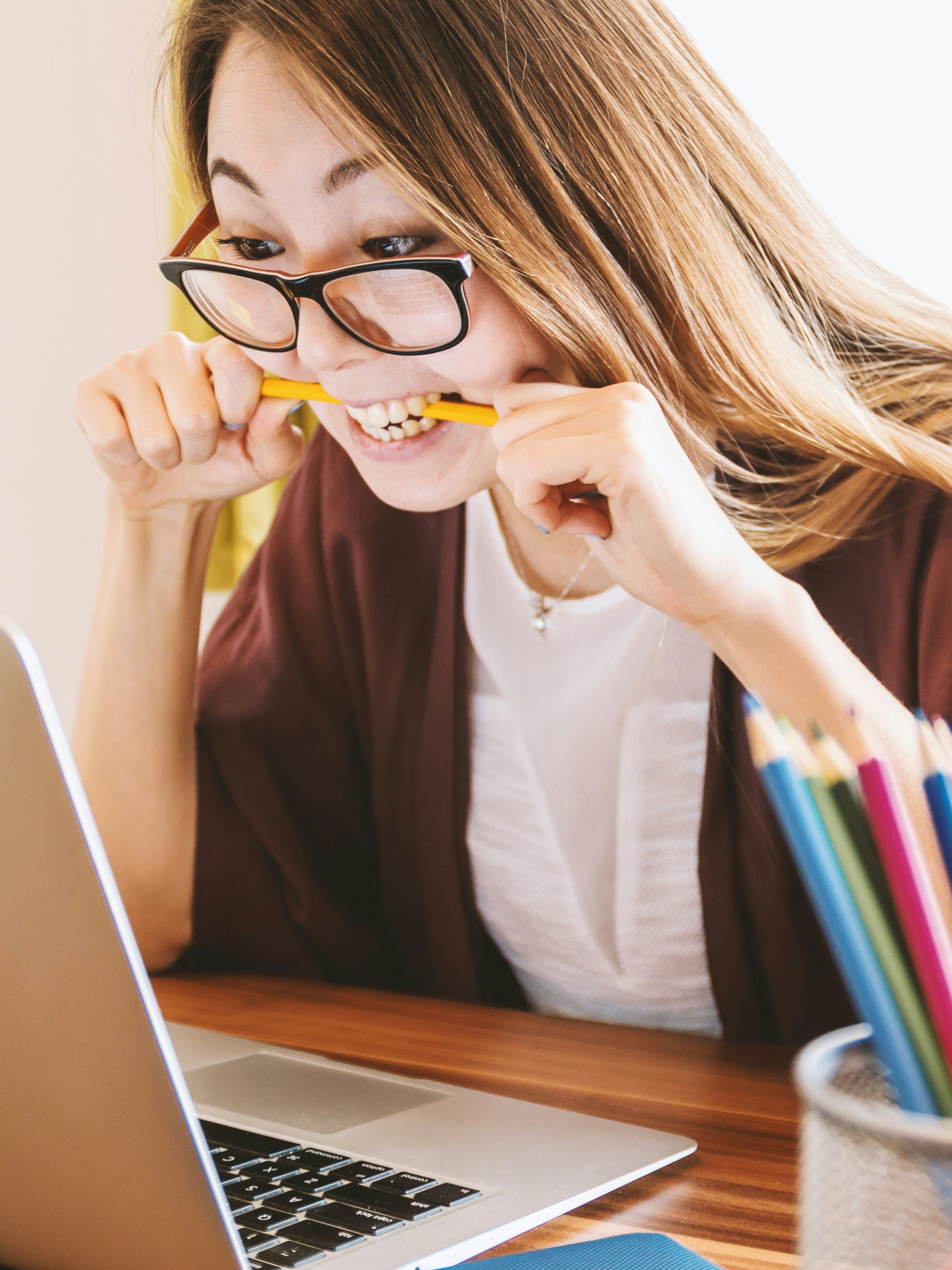 How To Stay Focused While Studying ( No Distraction)