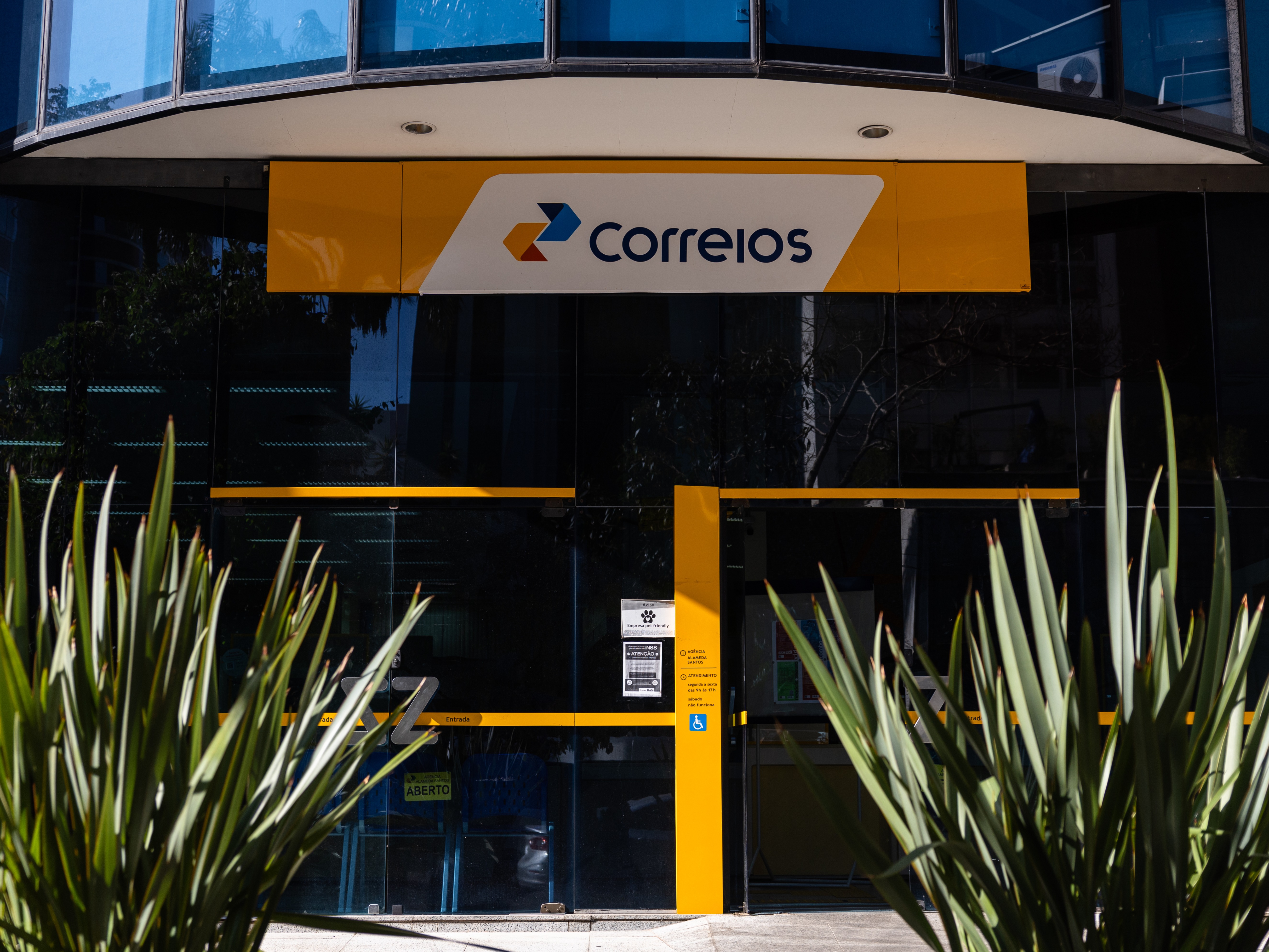 Entenda a crise dos Correios
