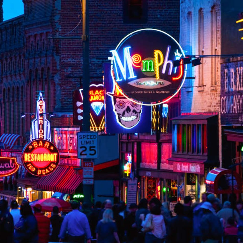 10 Best Cities For Bar Hopping In The US